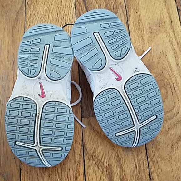 Nike Child Sneaker - Picture 4 of 5